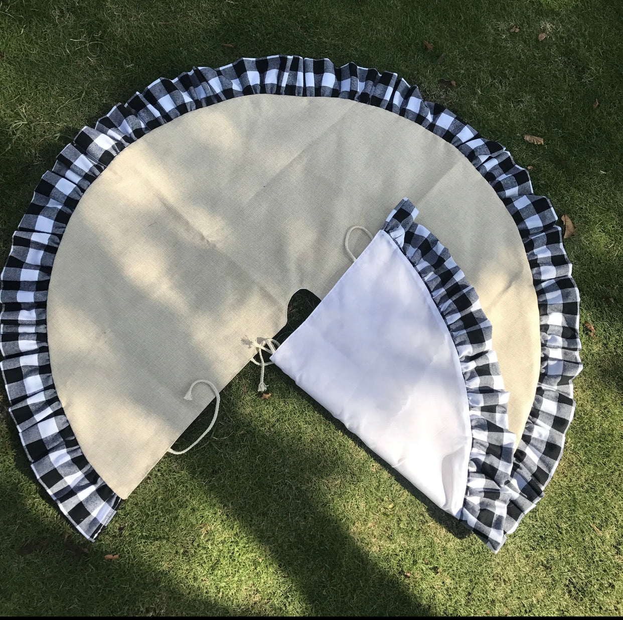 Buffalo Plaid Tree Skirt -White