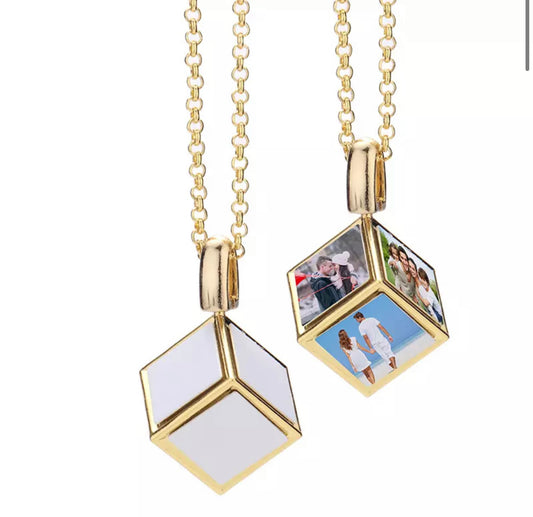 Cube Necklace Golden