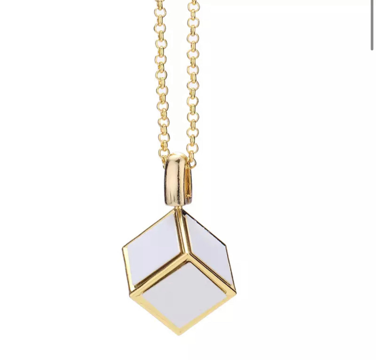 Cube Necklace Golden